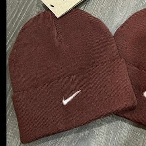 nike Beanie unisex~Maroon
